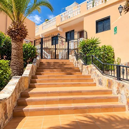 Paradise Court *